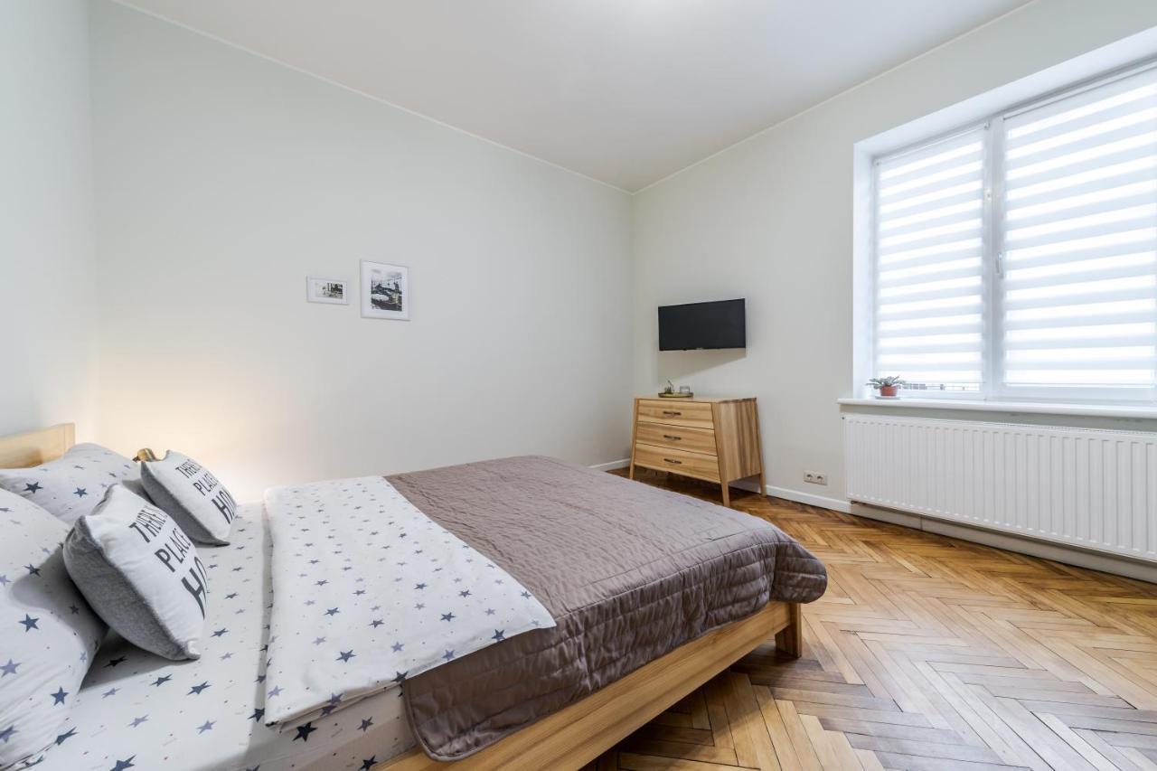 Inshiapartments On Teodora Square Lemberg Exterior foto